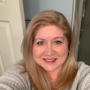 Meet your Posher, Michele